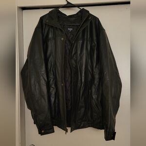 3XLT Big & Tall genuine leather jacket with removable quilted liner. True extend